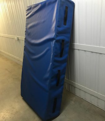 Thick gymnastics sales crash mat